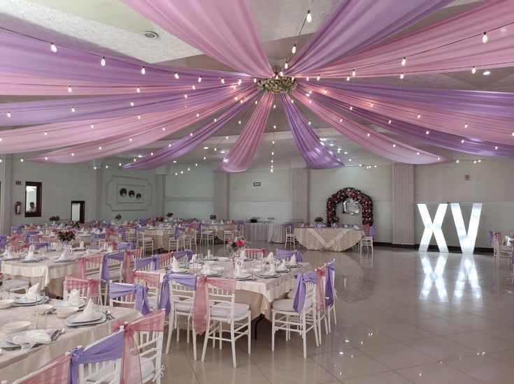Decoración de salón para evento social